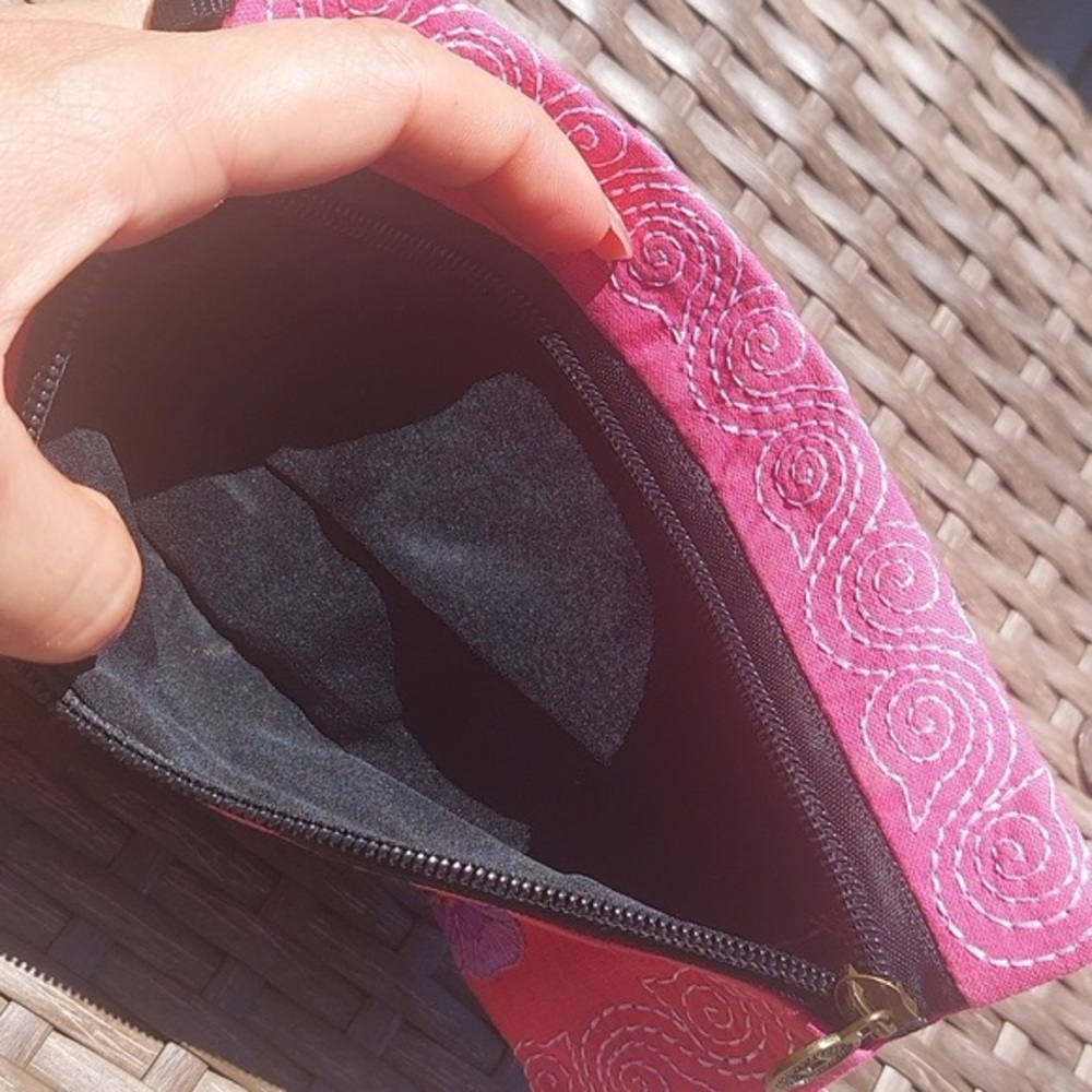 Pouch - Picture 5 of 5